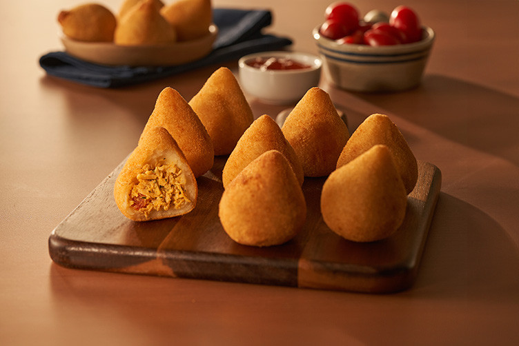 Coxinha de Frango com Requeijão Cremoso