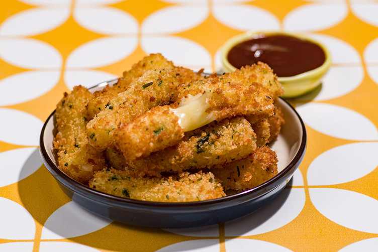 Palitinho Crocante de Queijo com Ketchup Picante