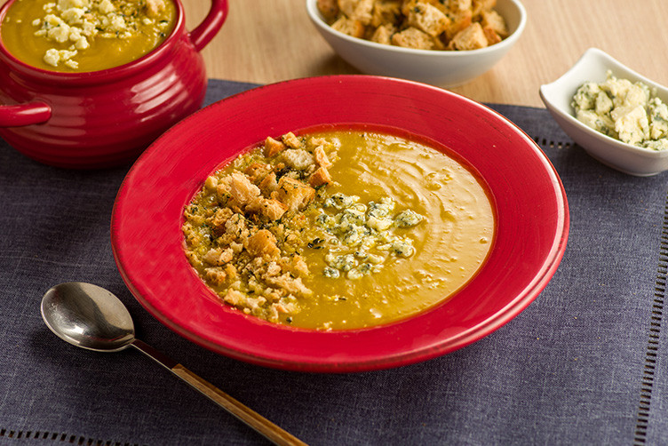 Creme de Abóbora com Gorgonzola e Crocante de Pão