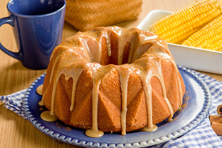 Bolo de Milho com Brigadeiro de Canela